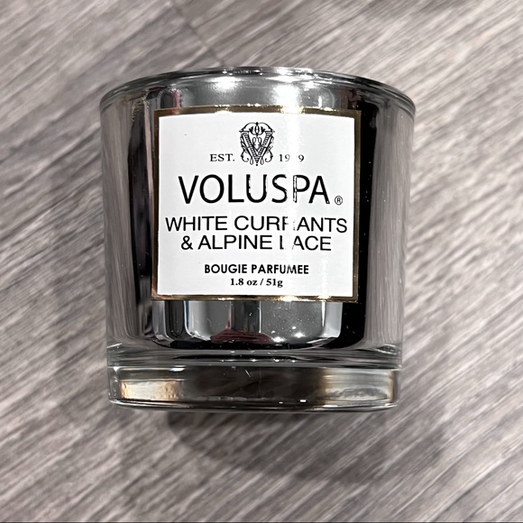 VOLUSPA White Currants & Alpine Lace Glass Jar Candle Handpoured cocowax - Picture 1 of 1
